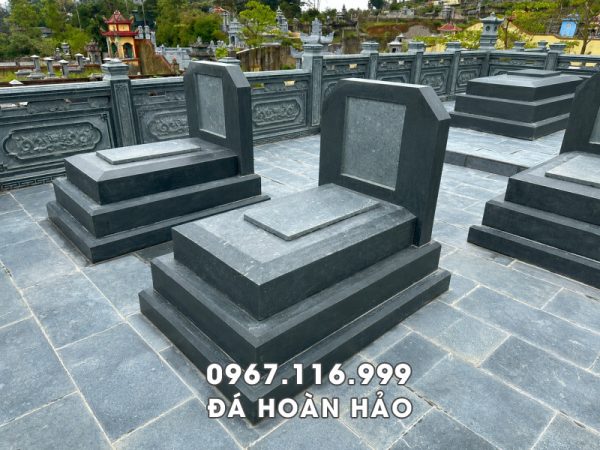 Mẫu Mộ đá xanh rêu đẹp - Mộ đá 3 cấp hiện đại, không hoa văn, độ bền cao tại làng đá Ninh Bình